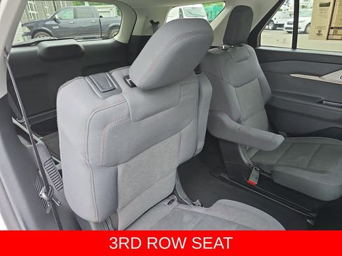 Used 2025 Ford Explorer Active RWD image 11