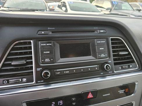 Used 2017 Hyundai Sonata SE image 31