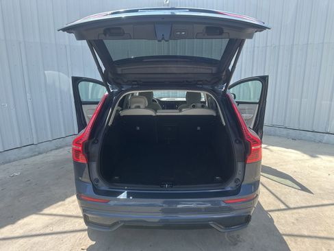 Used 2024 Volvo XC60 B5 Core AWD/4WD image 8