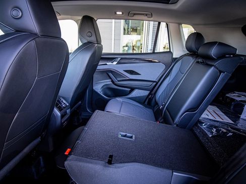 New 2026 Volkswagen Tiguan SE image 48