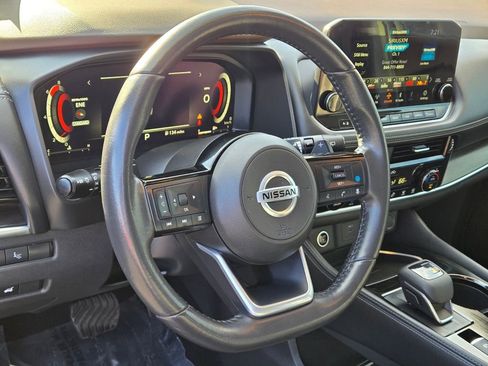 Used 2021 Nissan Rogue Platinum FWD image 18