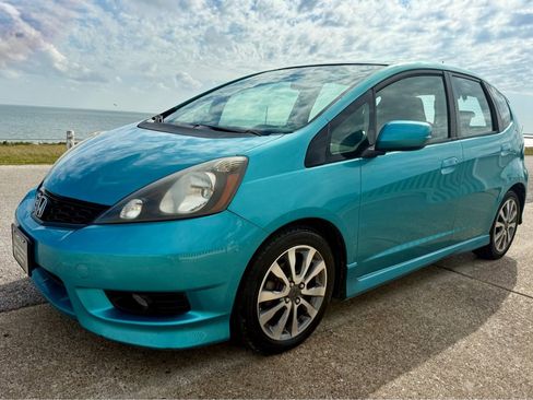 Used 2013 Honda Fit Sport image 1