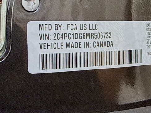 Used 2021 Chrysler Voyager Lxi FWD image 40