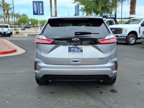Certified 2022 Ford Edge SE w/ Black Appearance Package AWD/4WD image 5