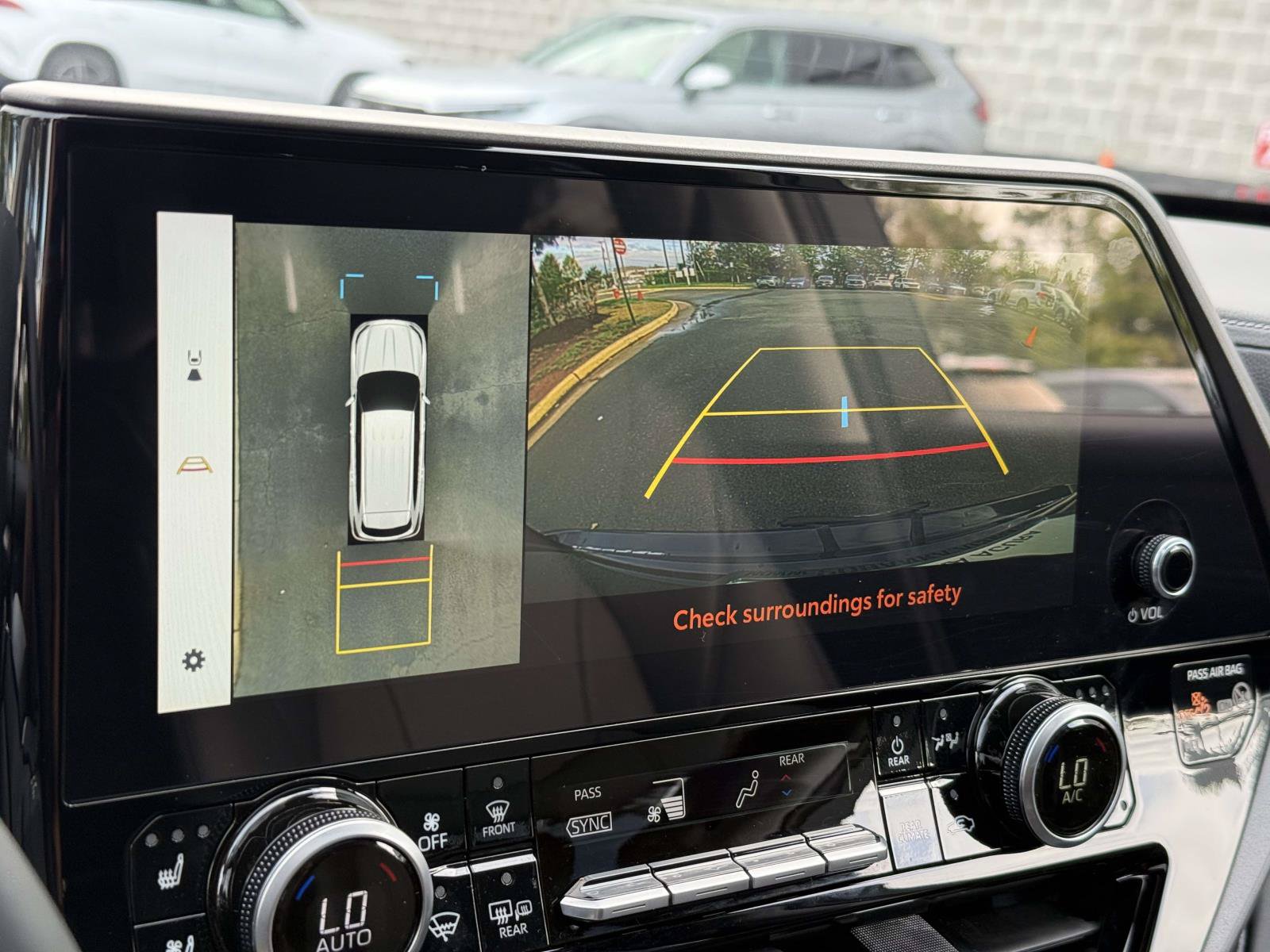 Used 2026 Toyota Highlander Limited AWD/4WD image 11