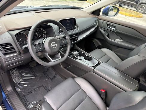 Used 2023 Nissan Rogue SV w/ SV Premium B Package FWD image 14