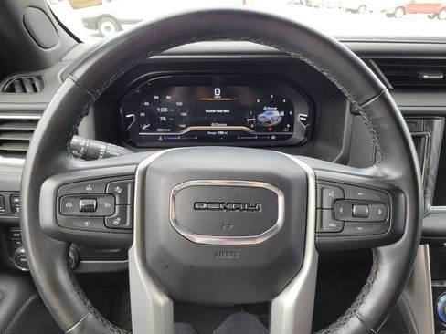 Used 2024 GMC Yukon XL Denali AWD/4WD image 32
