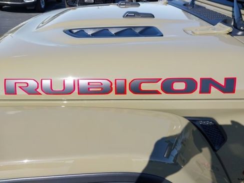 Used 2025 Jeep Wrangler Unlimited Rubicon image 17