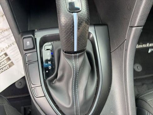 Used 2022 Hyundai Veloster N image 17