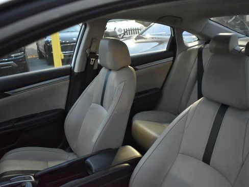 Used 2017 Honda Civic Touring image 16