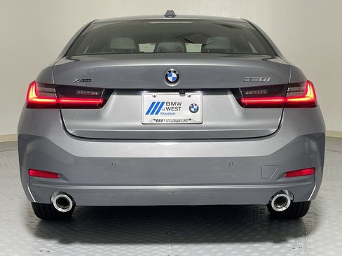 Used 2025 BMW 330i xDrive Sedan w/ Convenience Package image 10