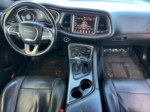 Used 2016 Dodge Challenger SXT Plus RWD image 4
