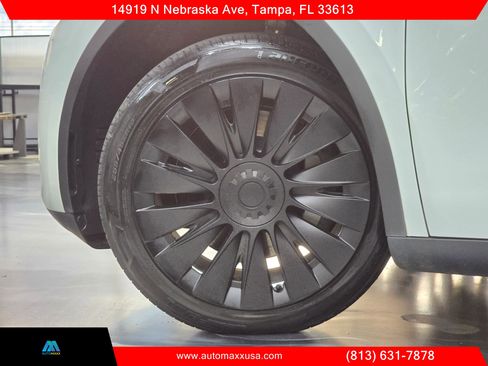 Used 2023 Tesla Model Y Long Range AWD/4WD image 5