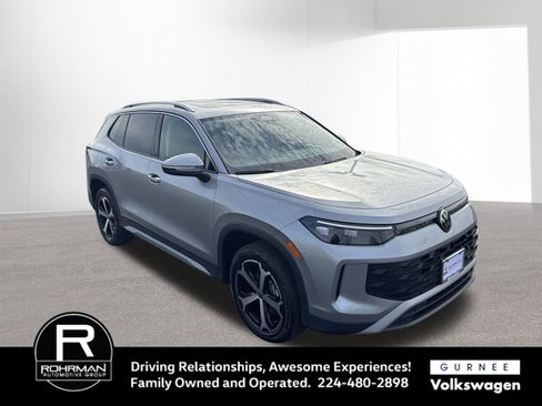New 2026 Volkswagen Tiguan SE AWD/4WD image 2