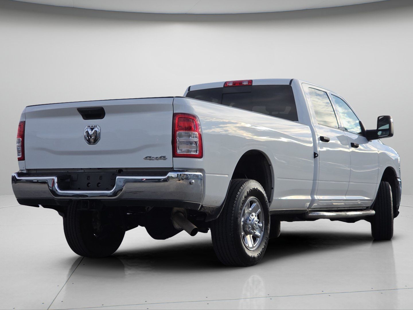 Used 2024 RAM 3500 Tradesman w/ Chrome Appearance Group AWD/4WD image 20