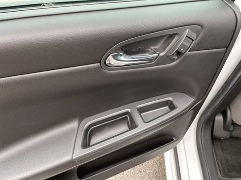 Used 2013 Chevrolet Impala LT image 41