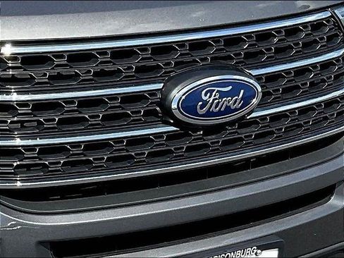 Certified 2023 Ford Explorer XLT w/ Equipment Group 202A AWD/4WD image 38