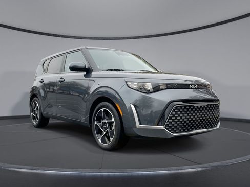 Used 2024 Kia Soul EX image 1