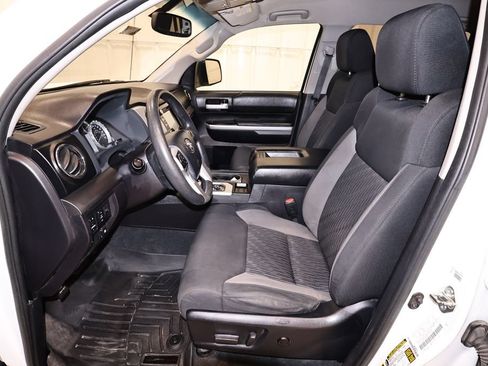 Used 2016 Toyota Tundra SR5 w/ SR5 Upgrade Package AWD/4WD image 12