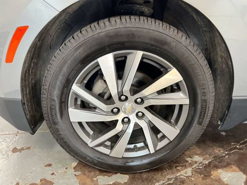 Used 2023 Chevrolet Equinox LT FWD image 26