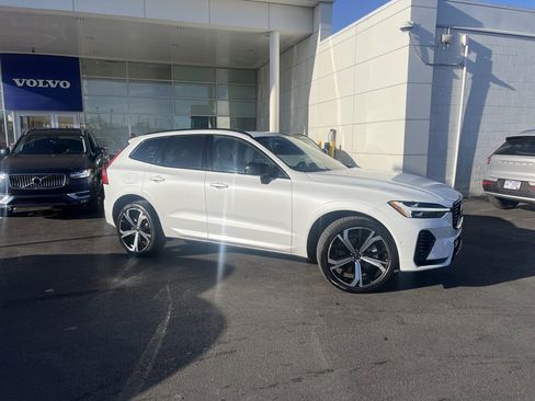 Certified 2024 Volvo XC60 T8 Ultimate w/ Climate Package image 2