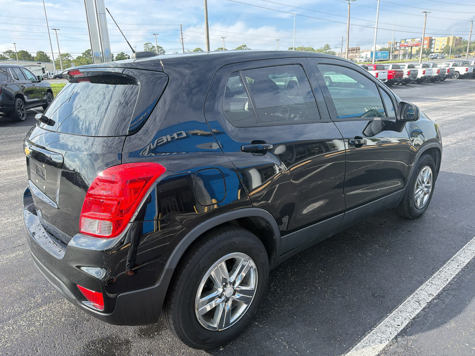 Used 2020 Chevrolet Trax LS w/ Tint and Cruise Package FWD image 5