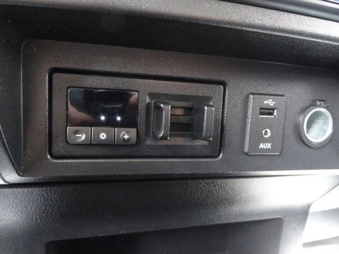 Used 2016 Nissan Titan XD image 16