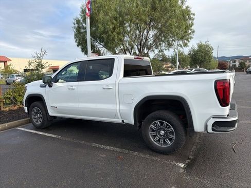 Used 2025 GMC Sierra 1500 AT4 image 13