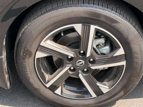 Used 2025 Nissan Sentra SV FWD image 13