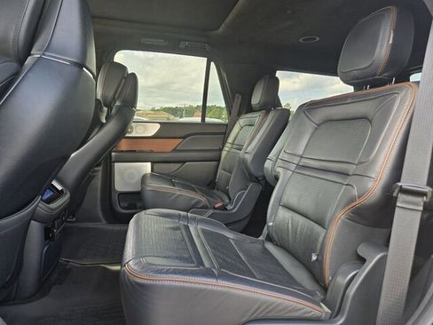 Used 2024 Lincoln Navigator Black Label AWD/4WD image 32