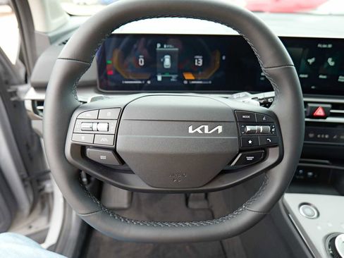 Certified 2026 Kia Sportage EX image 12