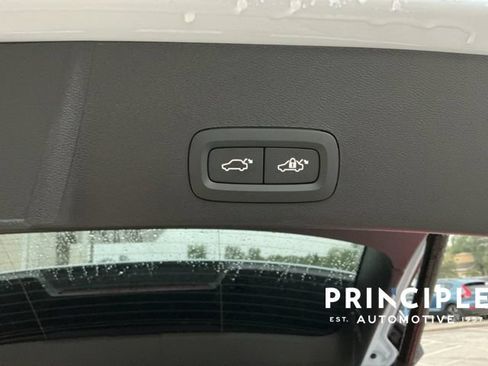 Certified 2026 Volvo XC40 B5 Plus AWD/4WD image 14