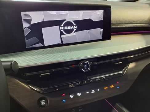 Used 2025 Nissan Murano SL AWD/4WD image 11