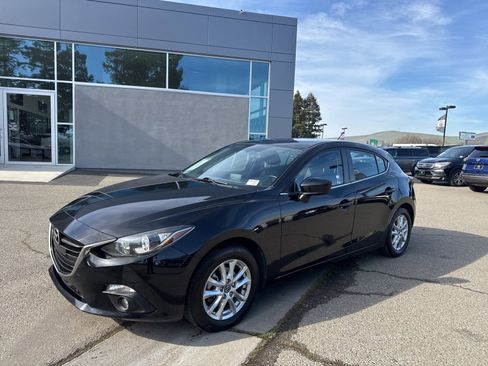 Used 2016 MAZDA MAZDA3 i Touring image 1