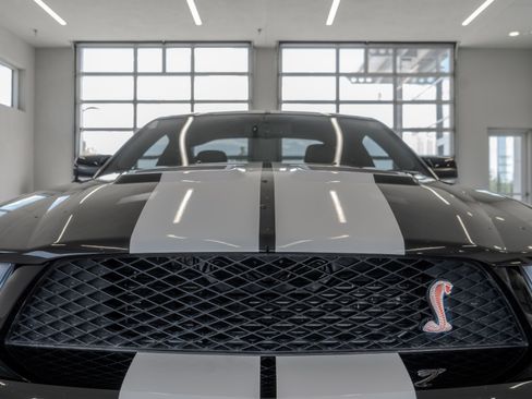 Used 2007 Ford Mustang Shelby GT500 RWD image 23