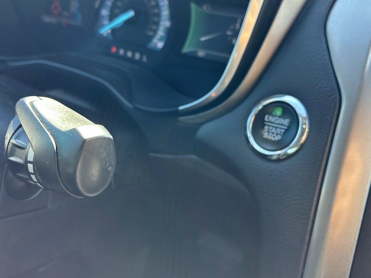 Used 2020 Ford Fusion SE FWD image 40