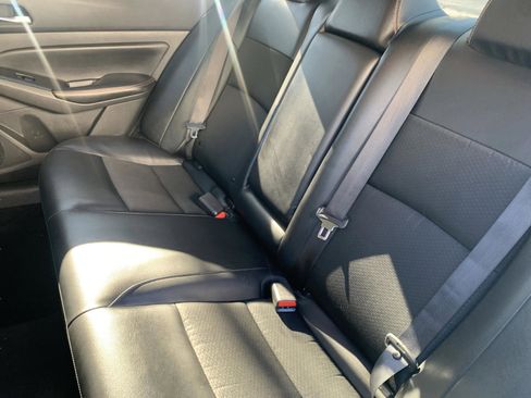 Used 2021 Nissan Altima 2.5 SR w/ SR Premium Package image 27