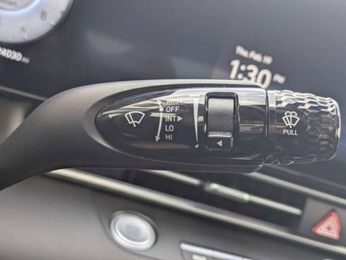 Used 2025 Hyundai Elantra Limited image 26