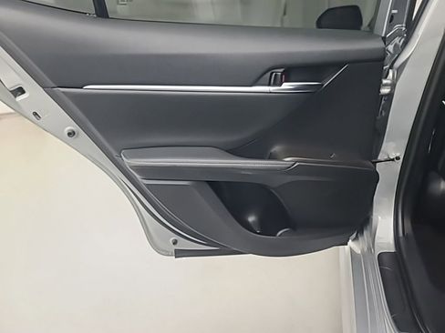 Used 2022 Toyota Camry XSE FWD image 19