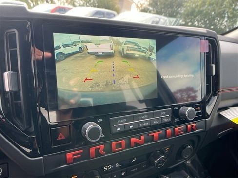 New 2025 Nissan Frontier PRO-4X w/ Tow Package image 22