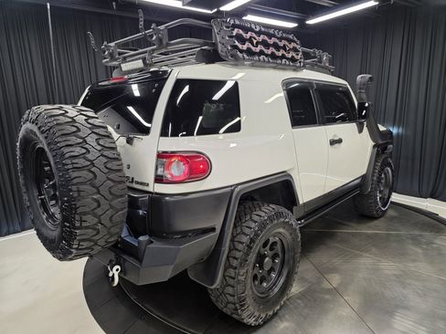 Used 2013 Toyota FJ Cruiser 4WD image 43