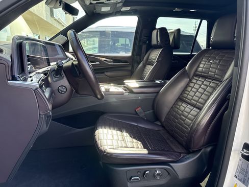 Used 2023 Cadillac Escalade Sport Platinum image 10