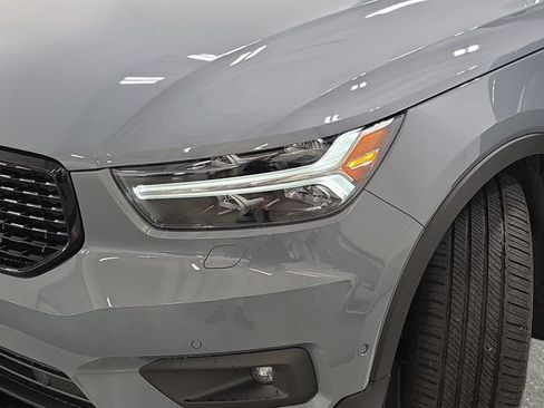 Used 2022 Volvo XC40 T5 R-Design w/ Protection Package AWD/4WD image 31
