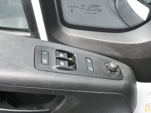 Used 2025 RAM ProMaster 2500 w/ Convenience Group FWD image 22