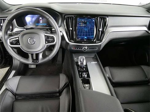 Used 2024 Volvo S60 B5 Plus image 15
