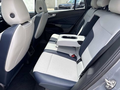 Used 2024 Volkswagen ID.4 Pro S RWD image 11