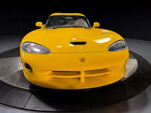 Used 2002 Dodge Viper GTS RWD image 16