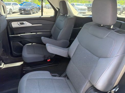 Certified 2026 Ford Explorer Active AWD/4WD image 13