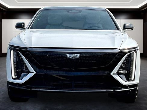 Certified 2024 Cadillac Lyriq Sport w/ LPO, Floor Liner Package AWD/4WD image 2