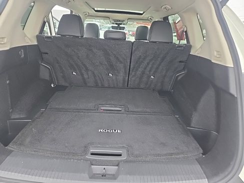 Certified 2023 Nissan Rogue SL w/ SL Premium Package image 39